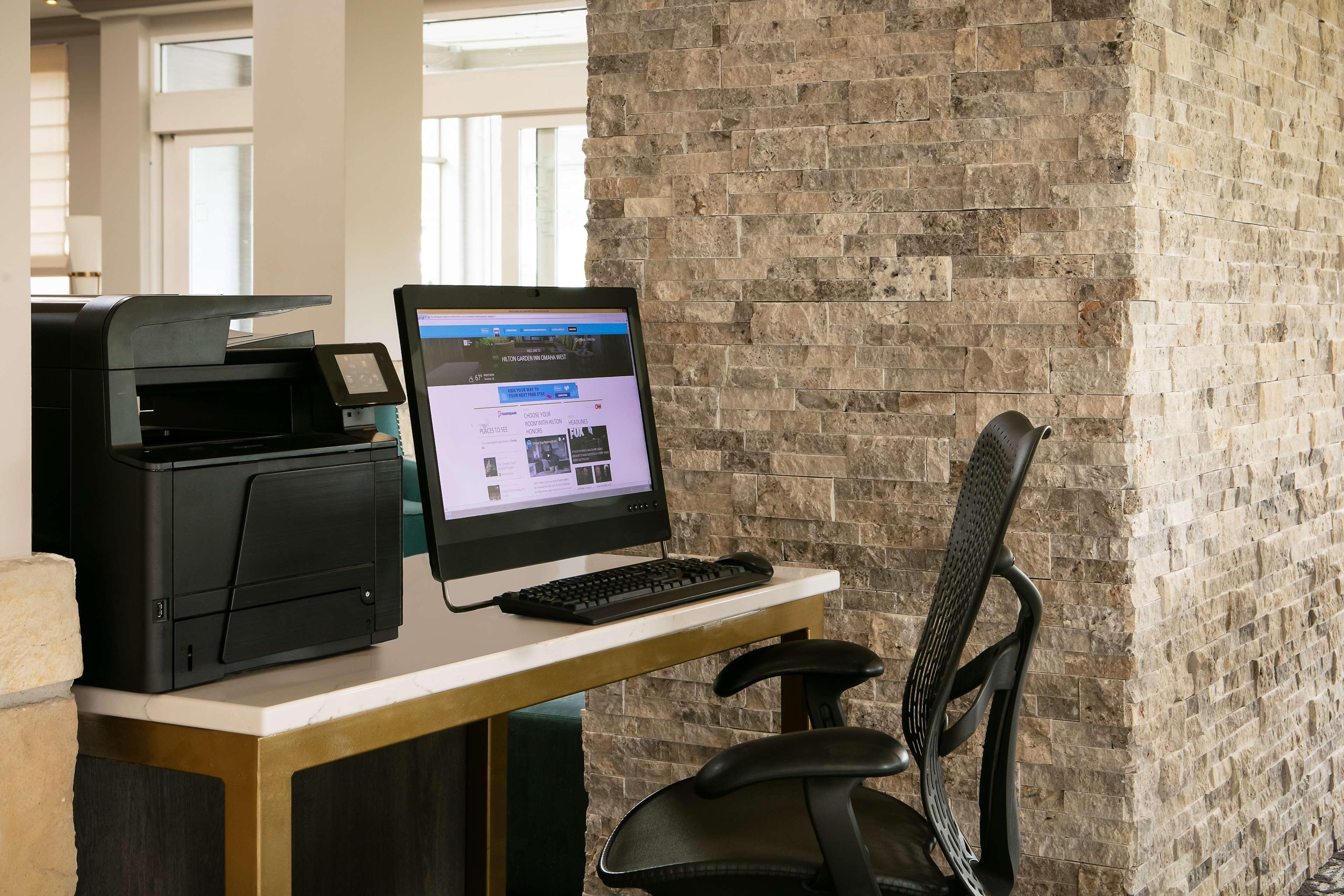 Hilton Garden Inn Omaha West Bagian luar foto