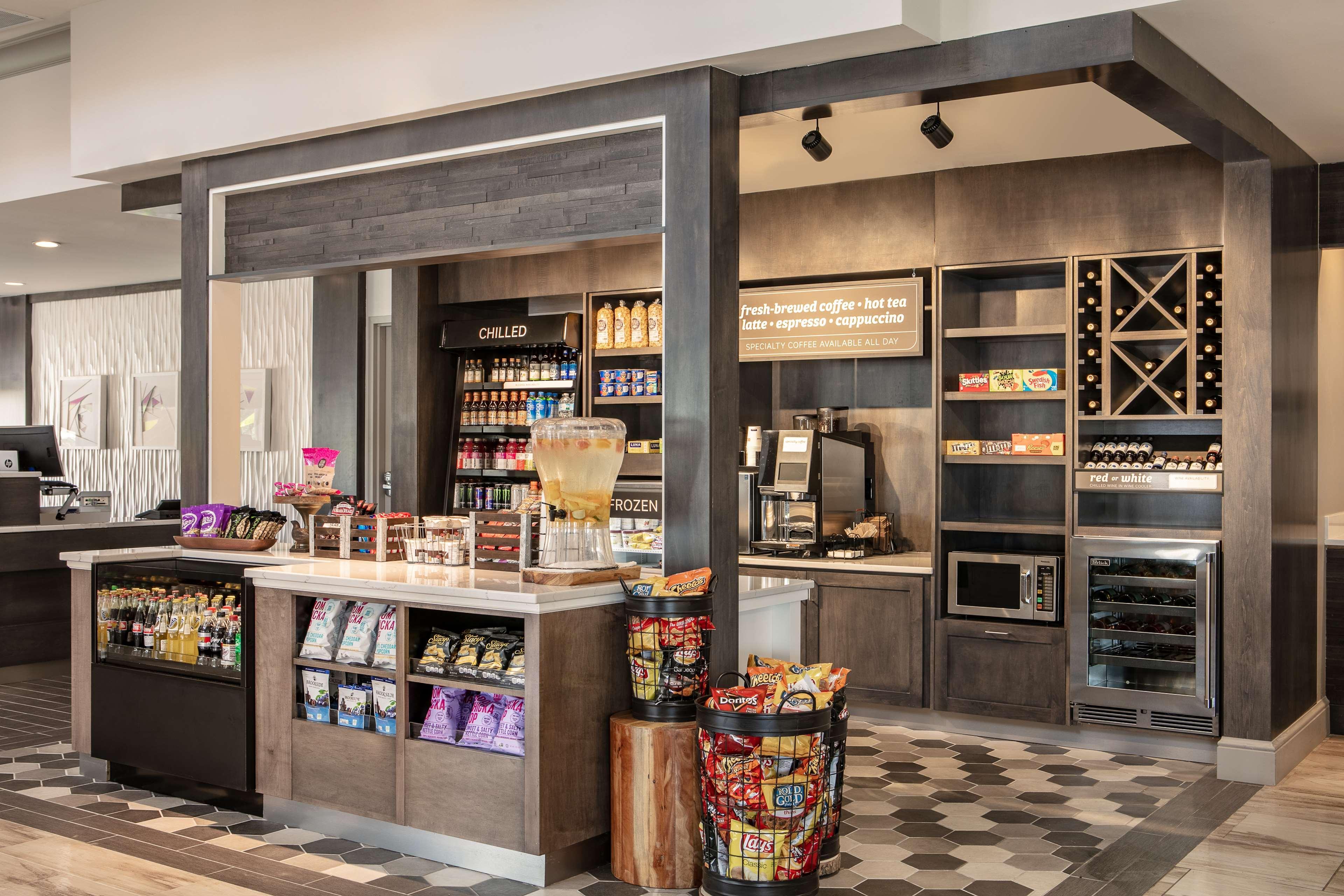 Hilton Garden Inn Omaha West Bagian luar foto