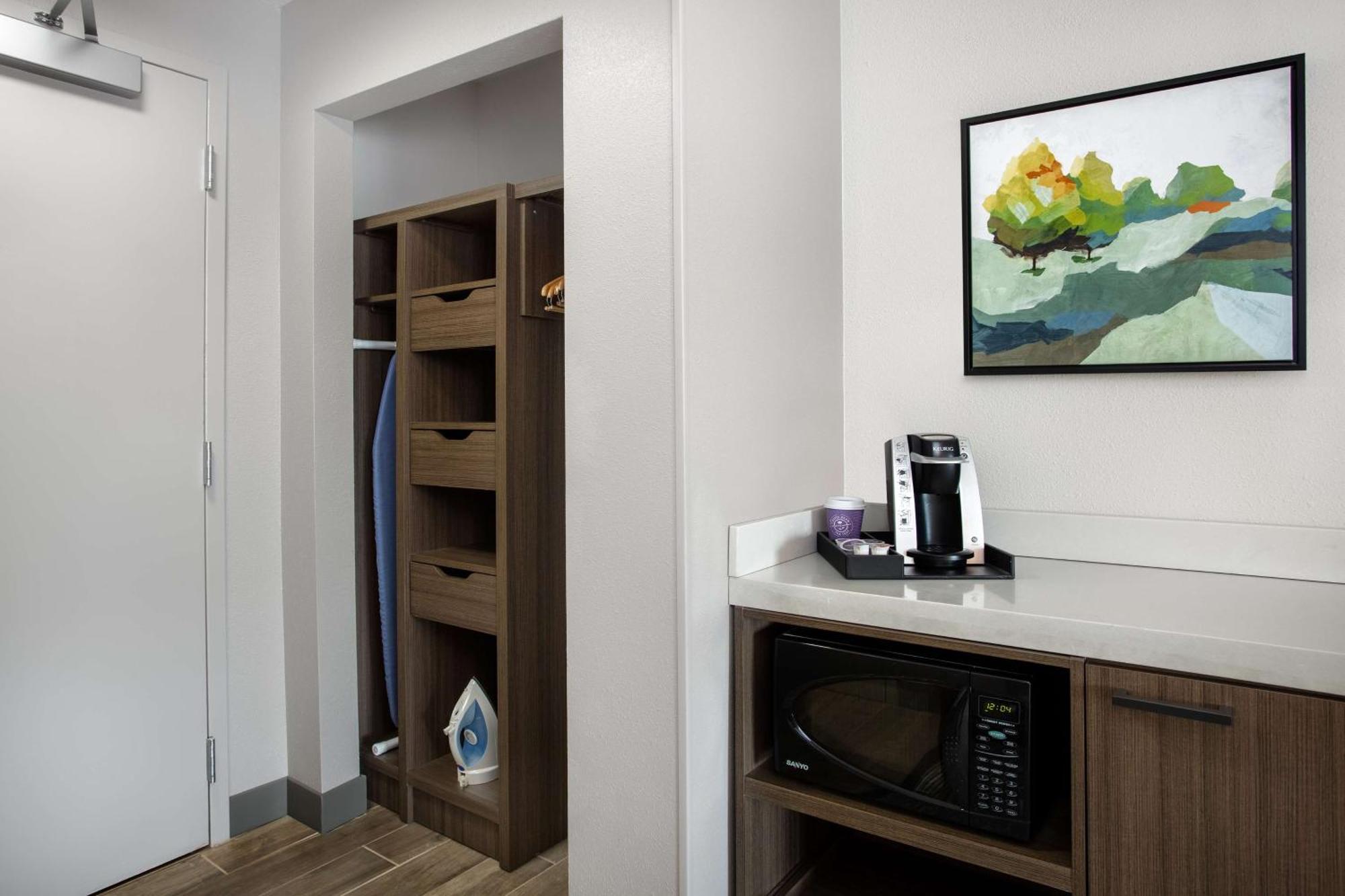 Hilton Garden Inn Omaha West Bagian luar foto